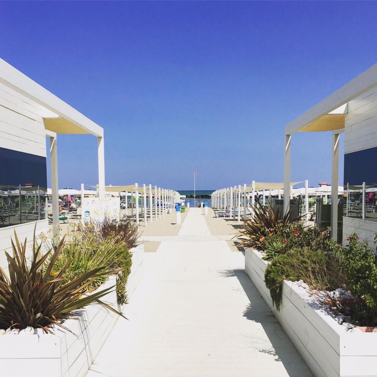 Hotel Gabriella Rimini Exteriör bild